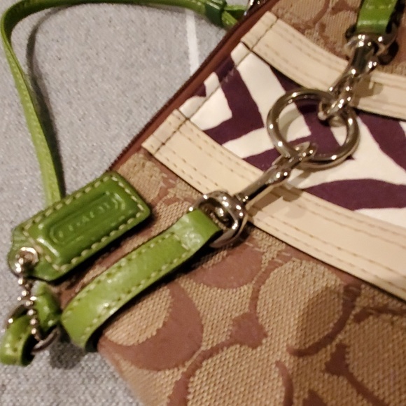 Coach signature brown leather wristlet - Picture 2 of 6